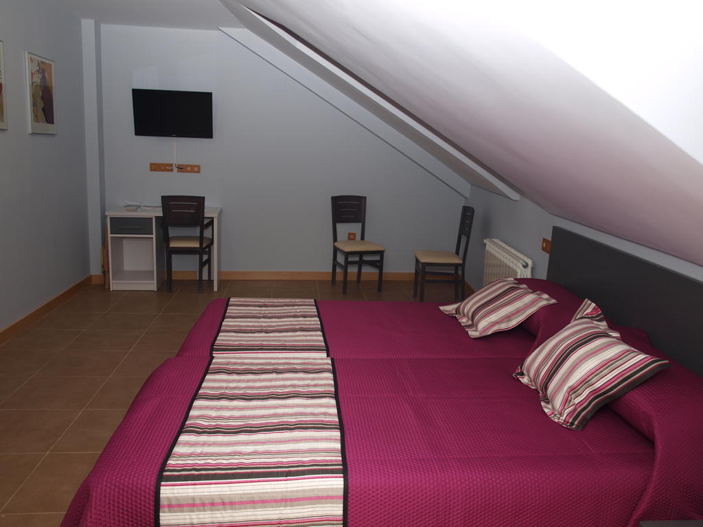 Hostal La Ribera Del Jucar Cuenca  Rum bild